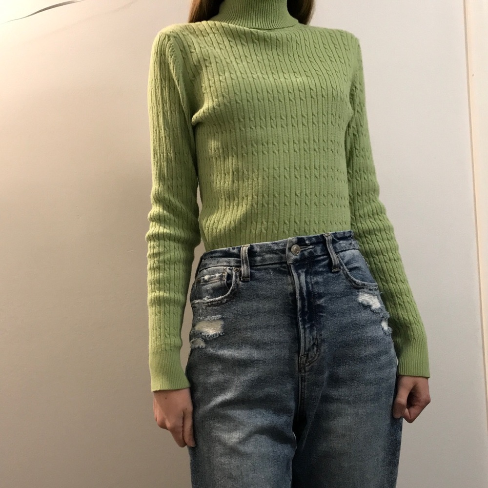 ❤️ HOST PICK ❤️ Pistachio turtleneck